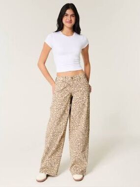 Hollister Low Rise Leopard Print Super Baggy Jean Size 10 Short